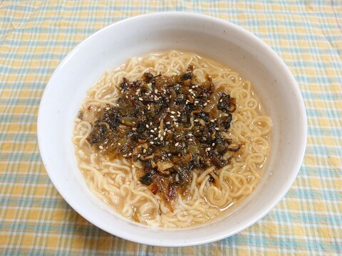 明星評判屋☆生姜高菜のまろやか豚骨ラーメン